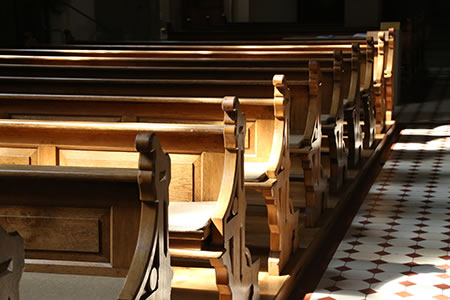 empty church pews