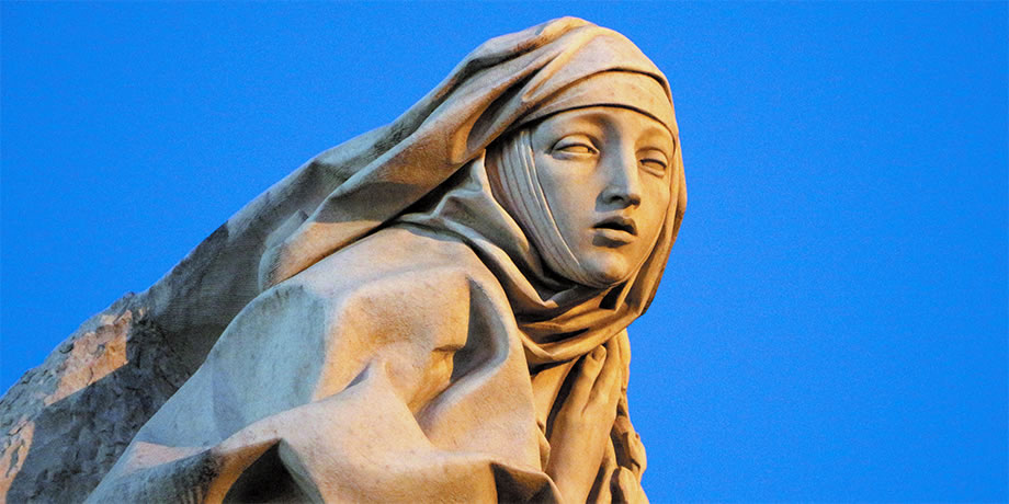 Statue symbolizing charity 