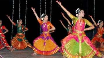 Dancers perform tirikutu dance