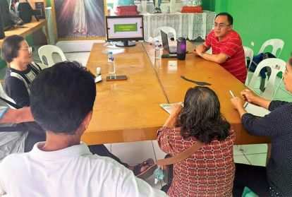 Fr. Jovito facilitating a recollection for our Misyon partners in mission