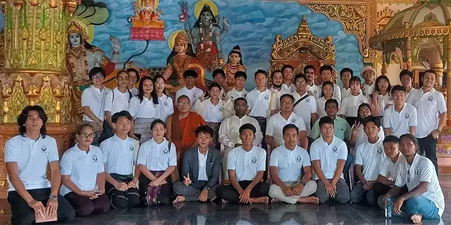Fr. Kurt with program participants