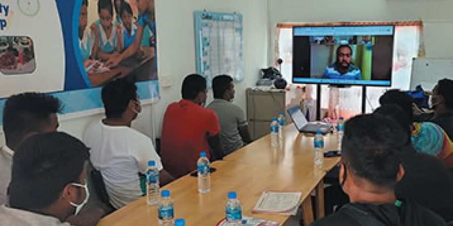 Kiribati students listening to Paula Suka on ZOOM