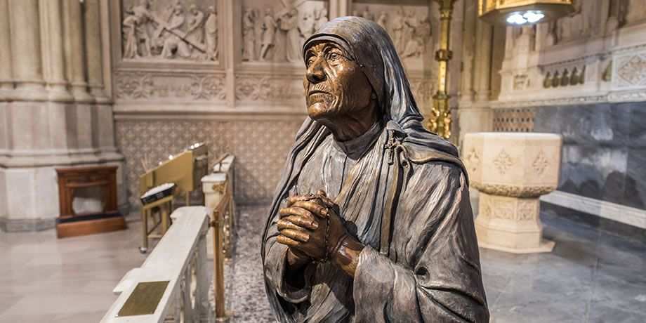 A statue of St. Teresa of Calcutta
